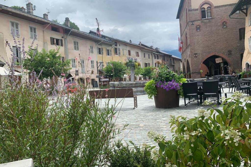 Le Centre Ville Au Calme Albertville Esterno foto